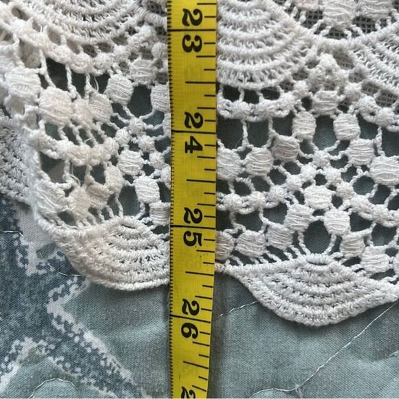 Ivory Lace/Crocheted Top - Picture 6 of 7